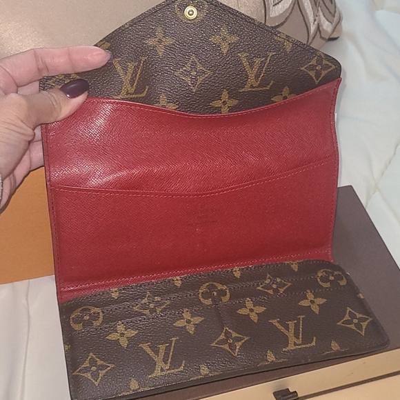 Authentic Louis Vuitton Josephine Wallet - Picture 3 of 16